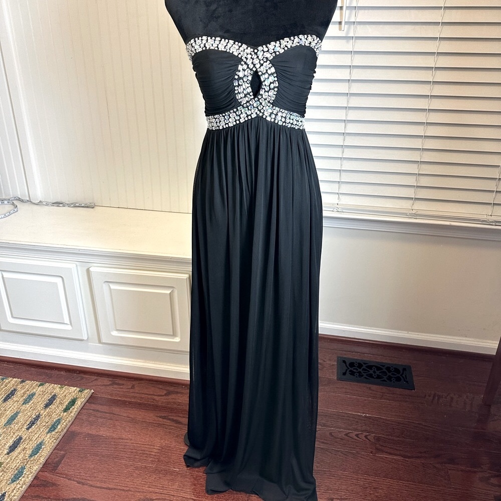 City triangles gown